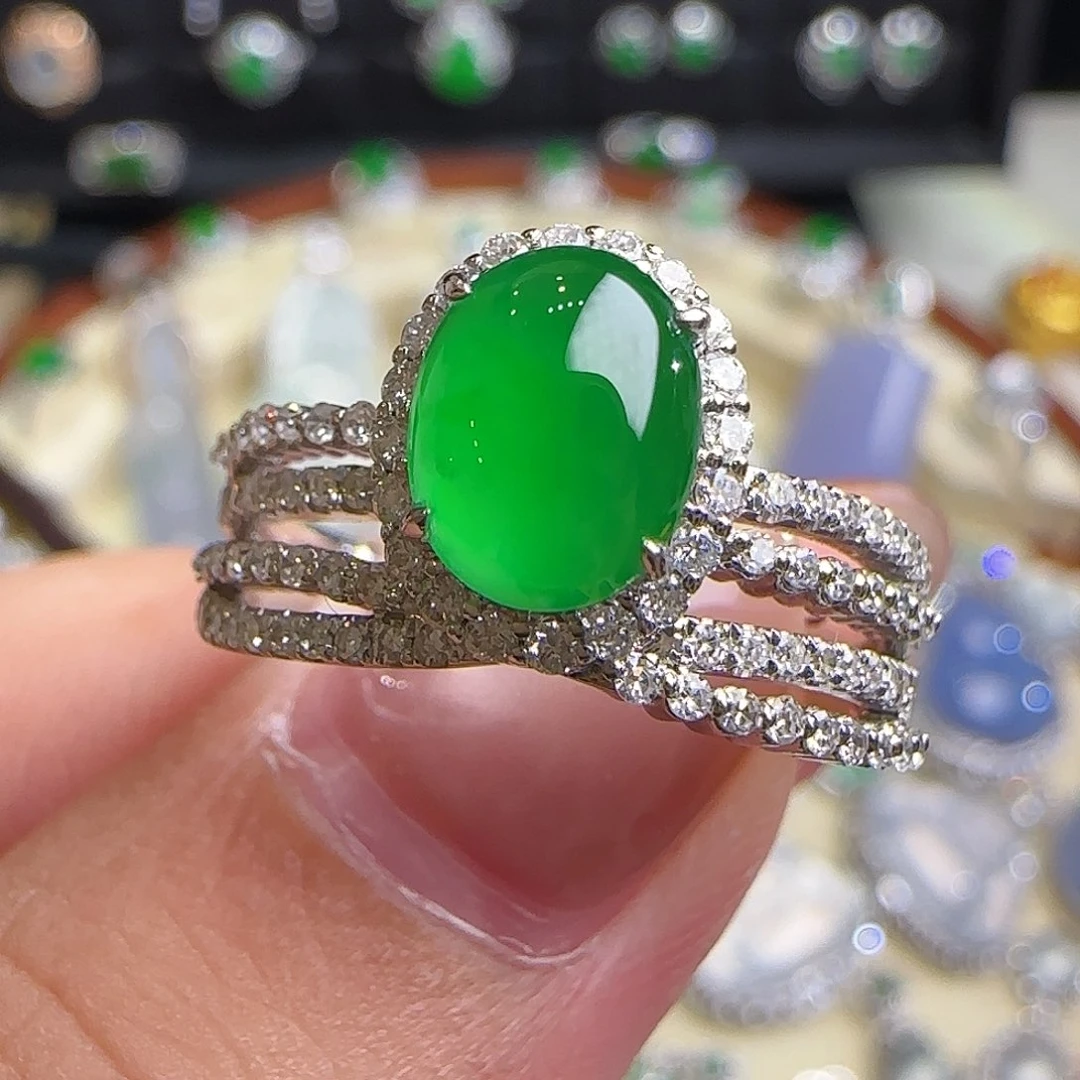 18K金镶嵌戒指翡翠天然翡翠