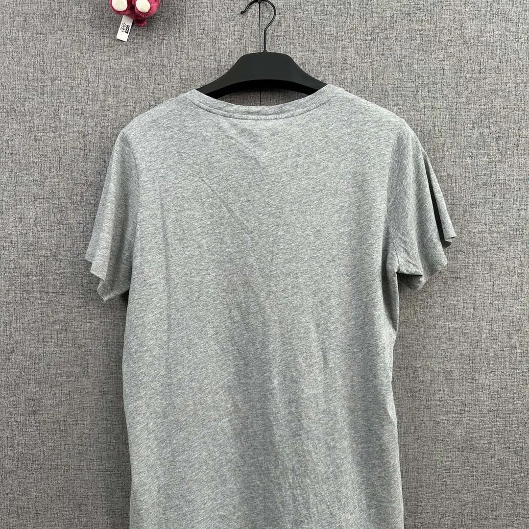 99新 BURBERRY/博柏利 L码/巴宝莉 宽松 灰色短袖/r340