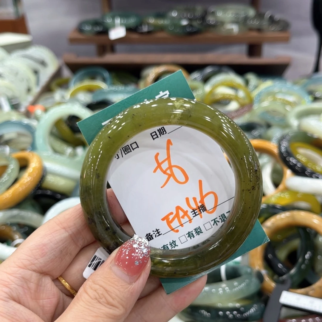 蛇纹石玉未镶嵌手镯手镯