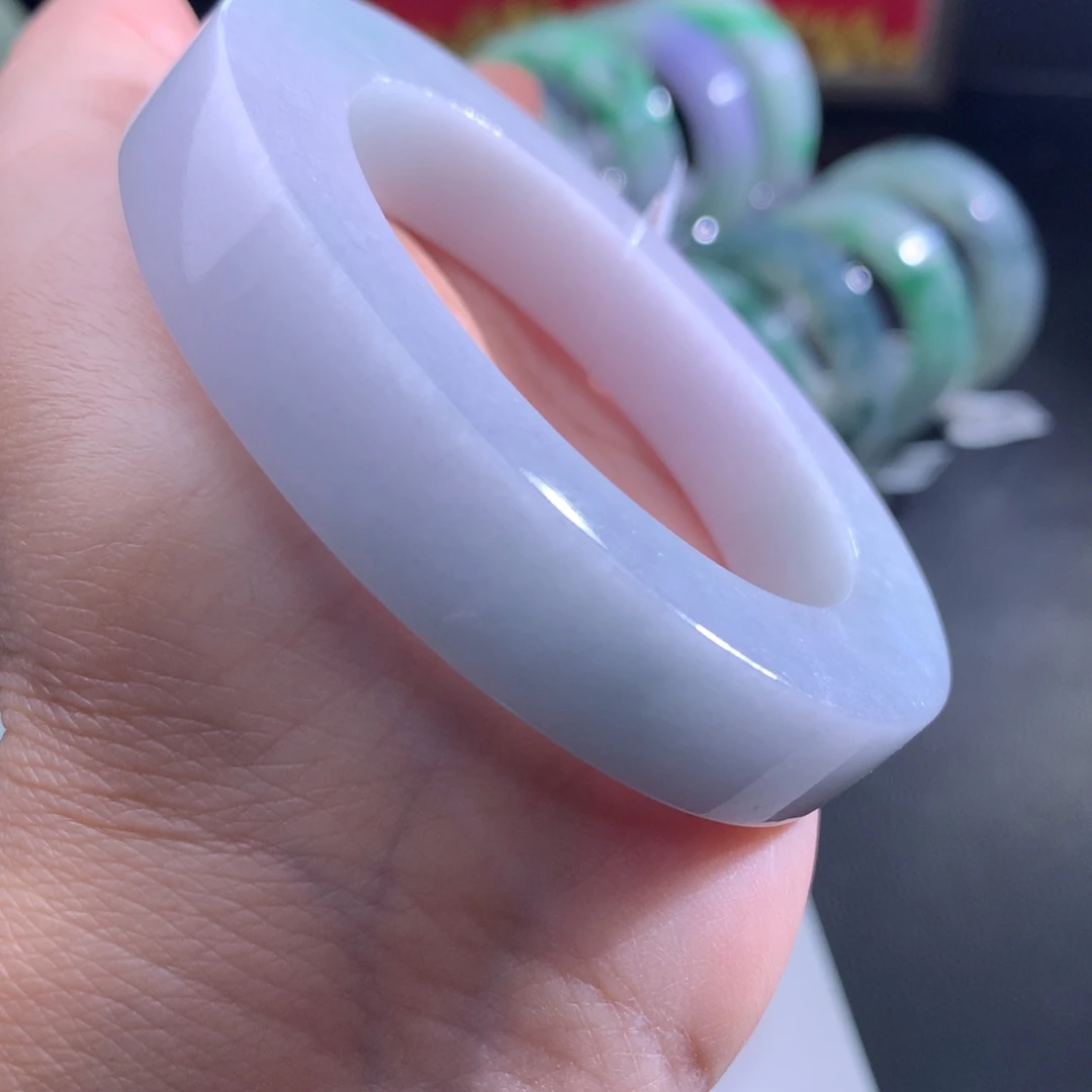 定制翡翠未镶嵌翡翠手镯