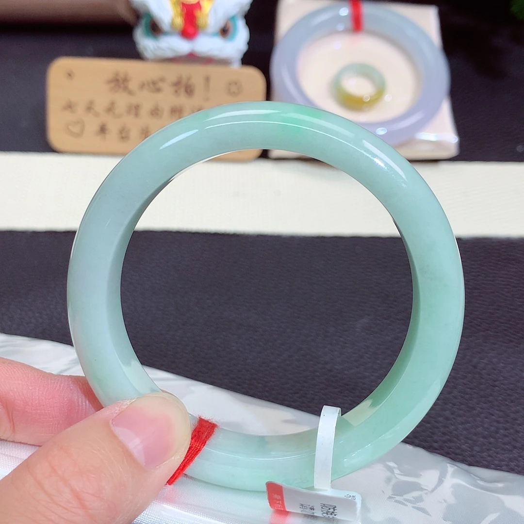 翡翠未镶嵌手镯583