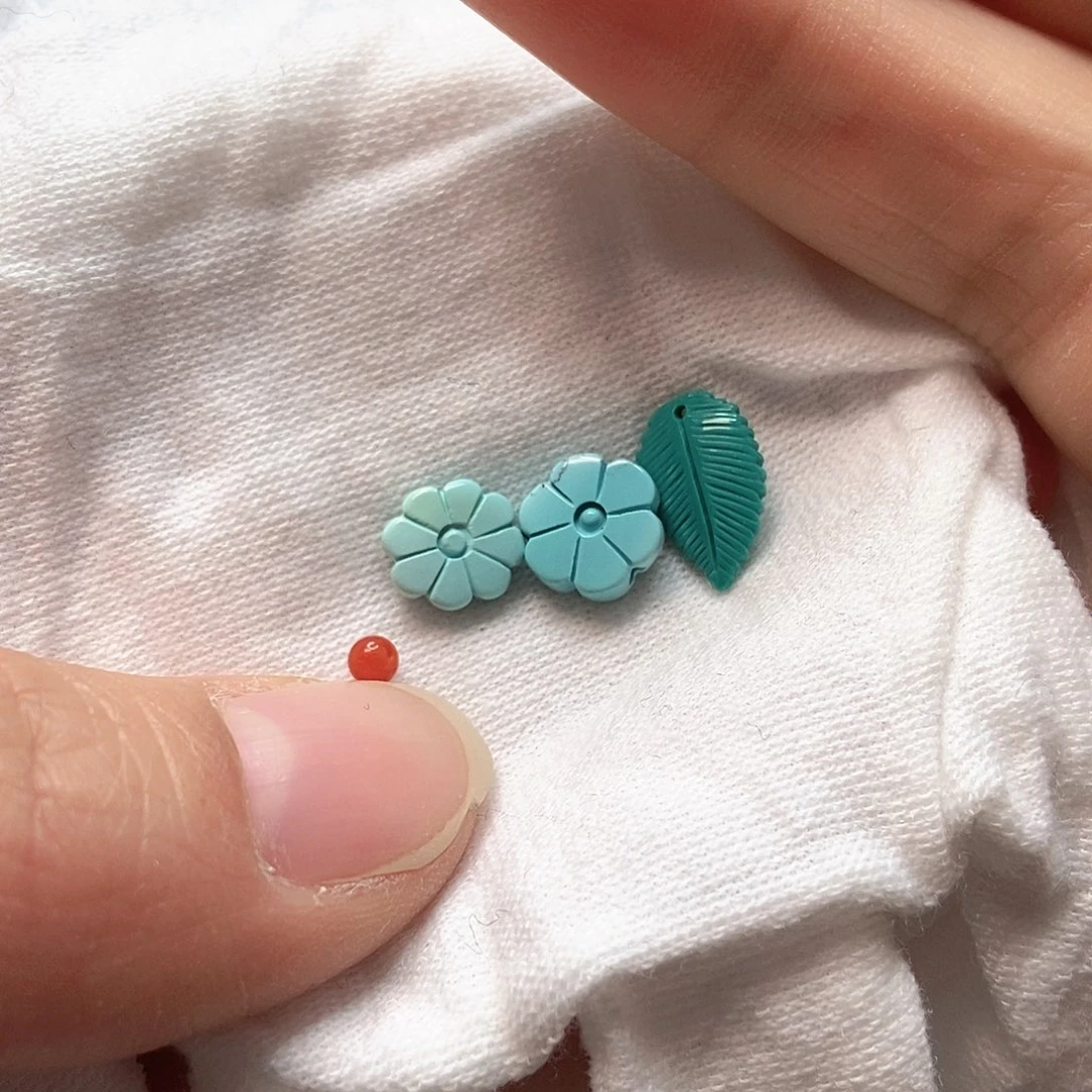 南红玛瑙未镶嵌珠宝奇石