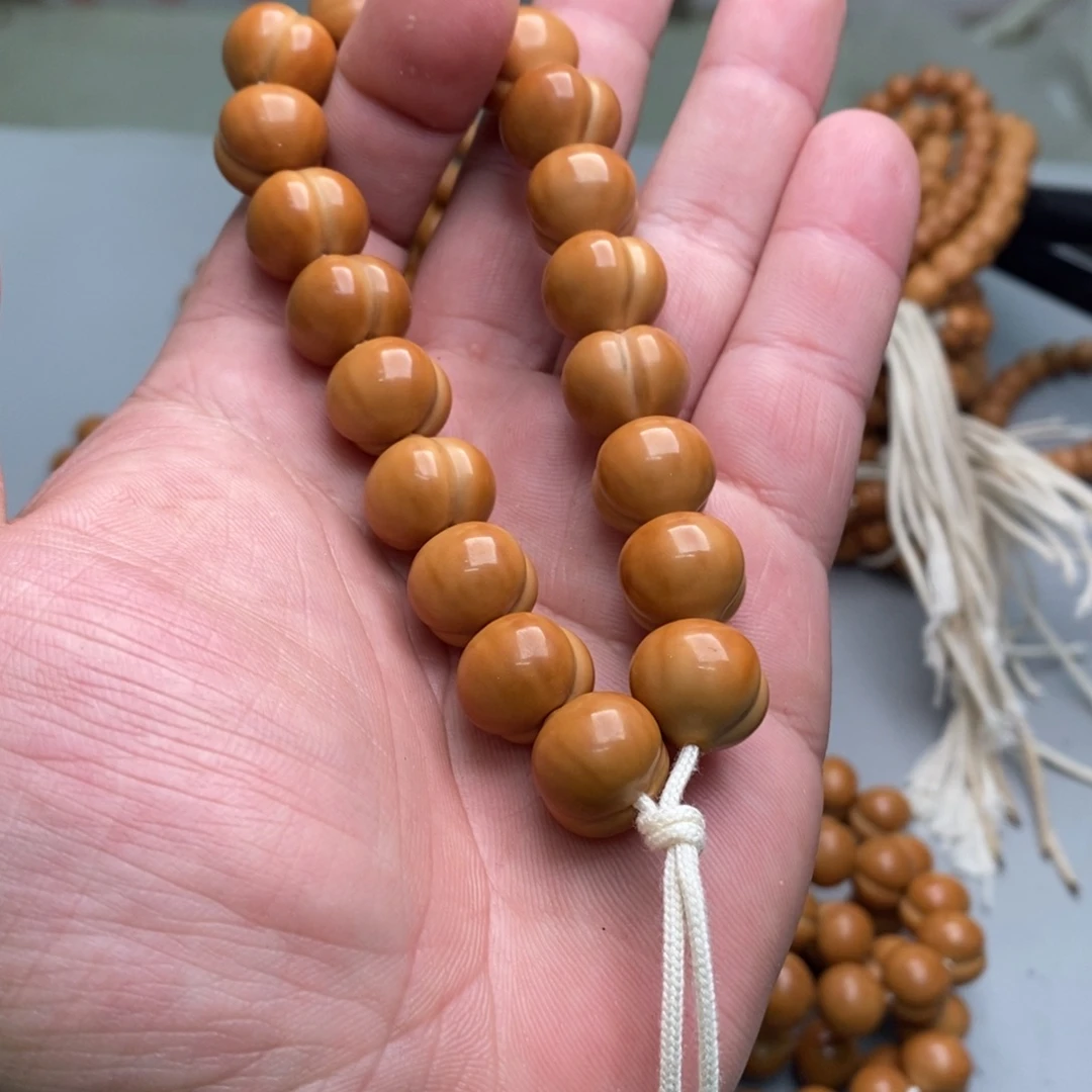 猴头核桃吊坠屁桃