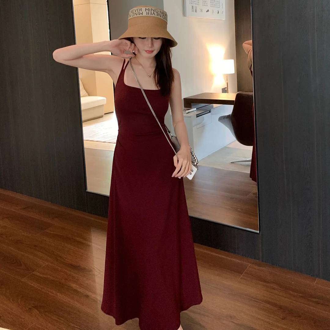 夏季带胸垫吊带连衣裙女轻奢高级感性感露背无袖显瘦吊带裙长款