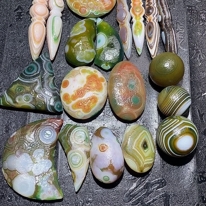 边***吧玛瑙/玉髓合金颈饰
