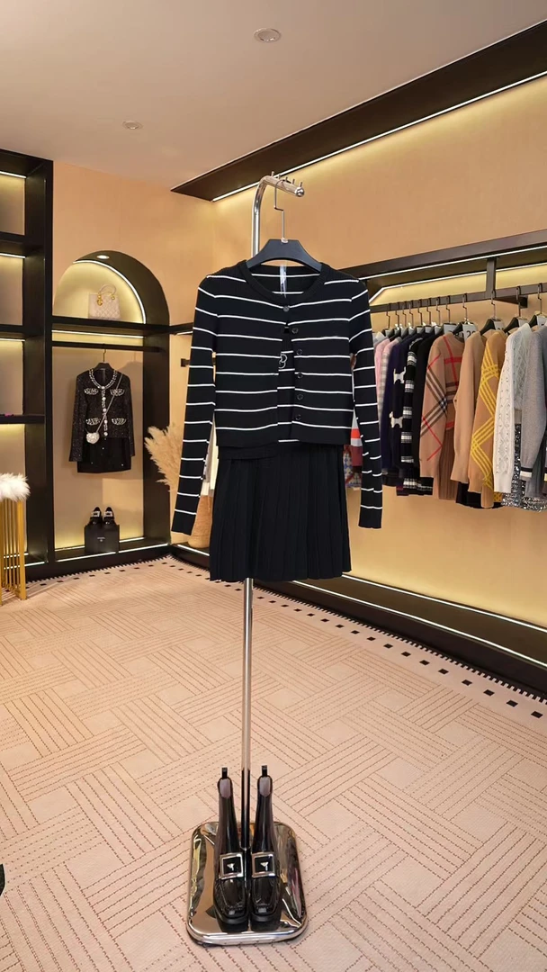 【关关】秋冬百搭套装针织设计师款高定女装时尚 A226