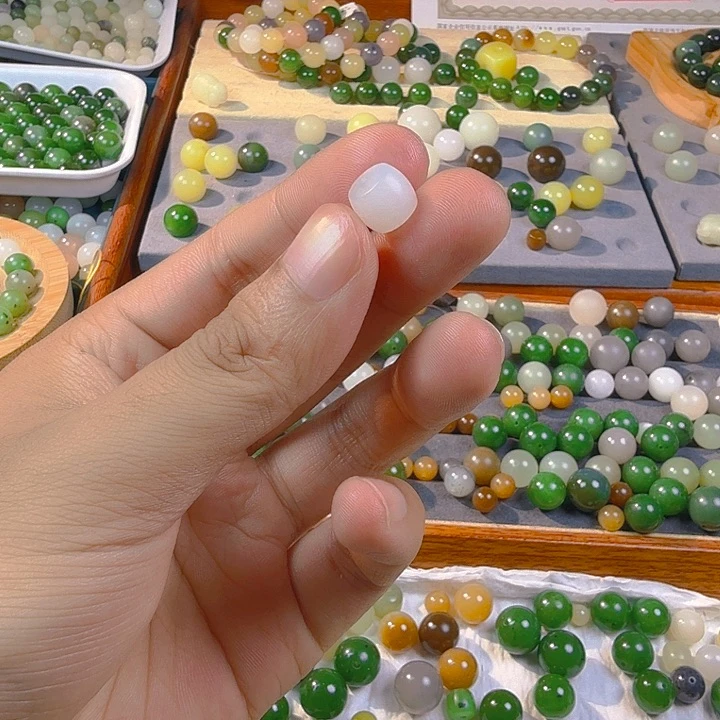 和田玉未镶嵌手链9x20直切散珠