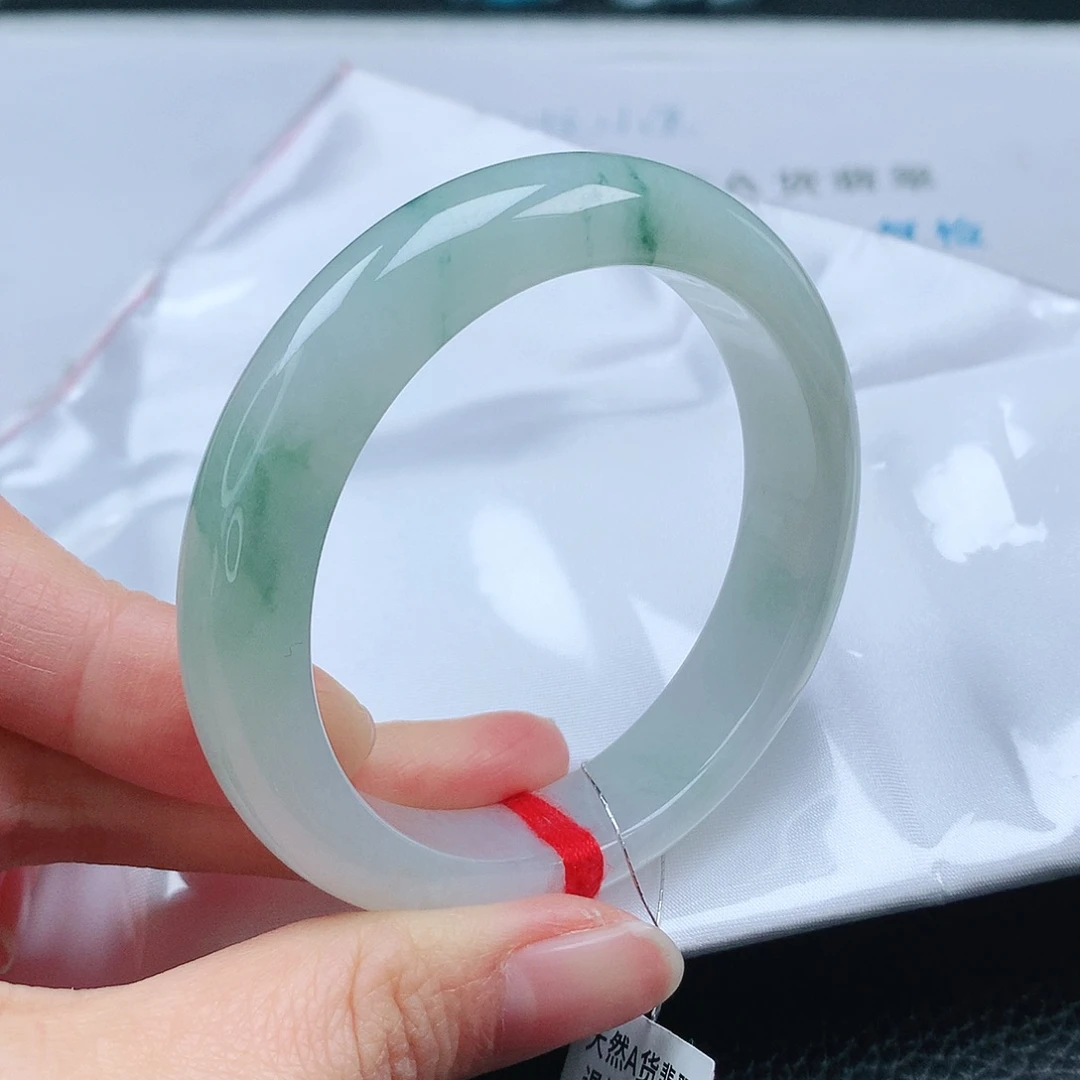 翡翠手镯未镶嵌52➕圈