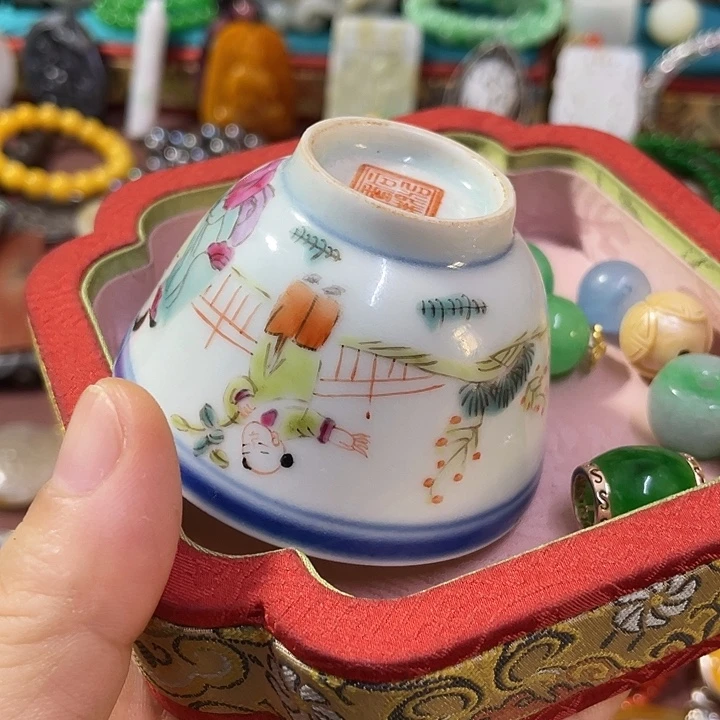 女*郦青花手绘小主人杯子