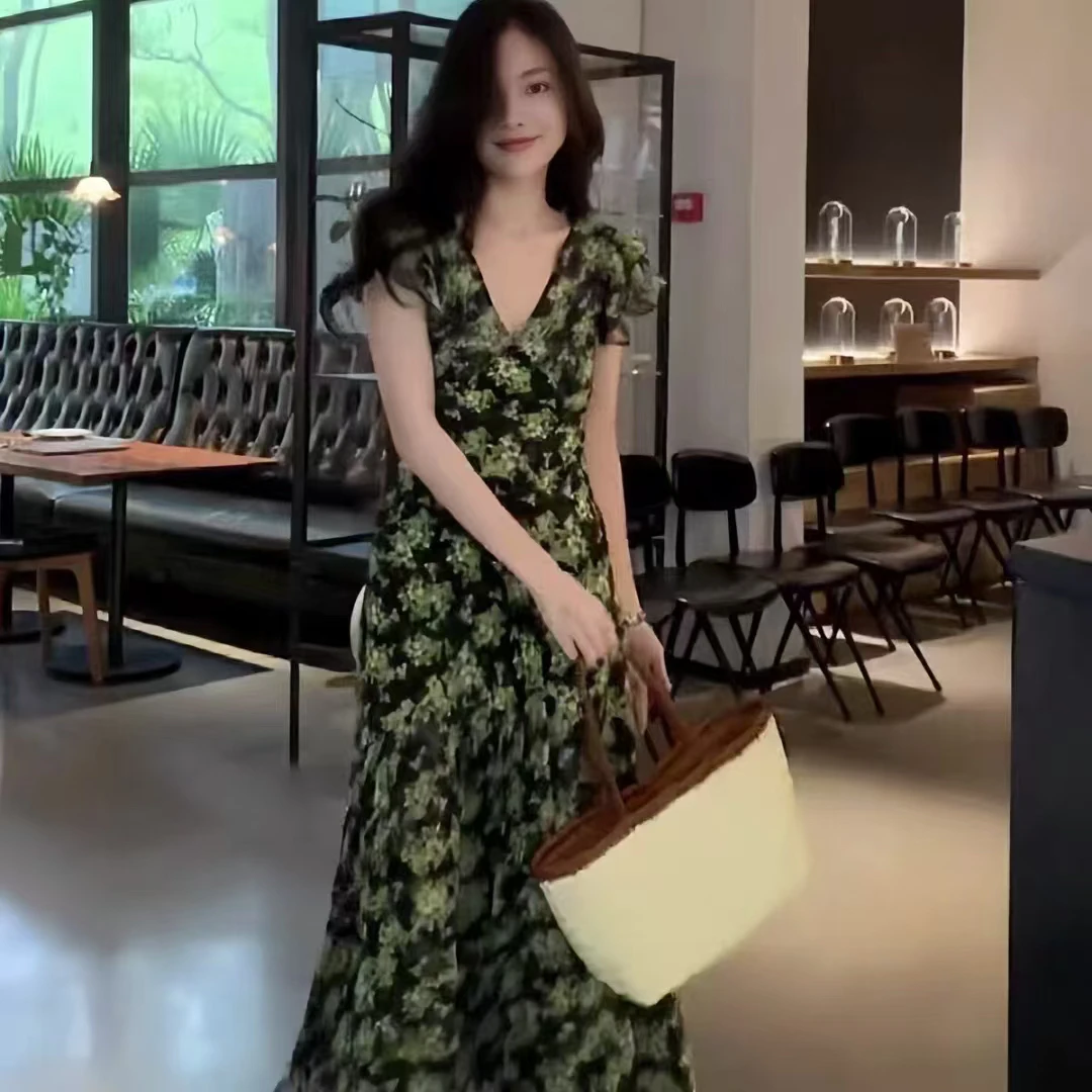 夏日凉爽碎花夏季气质复古连衣裙裙子女