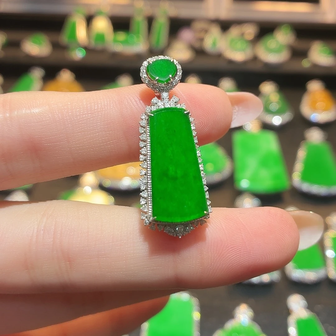 翡翠18K金镶嵌吊坠(不含链)88