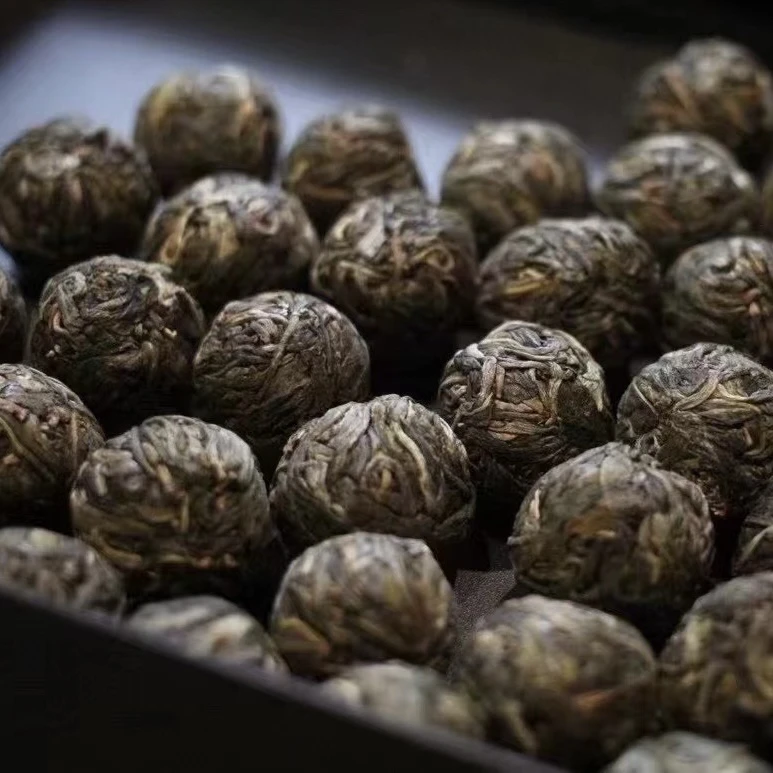 山夫堂团结丫口古树普洱生茶龙珠