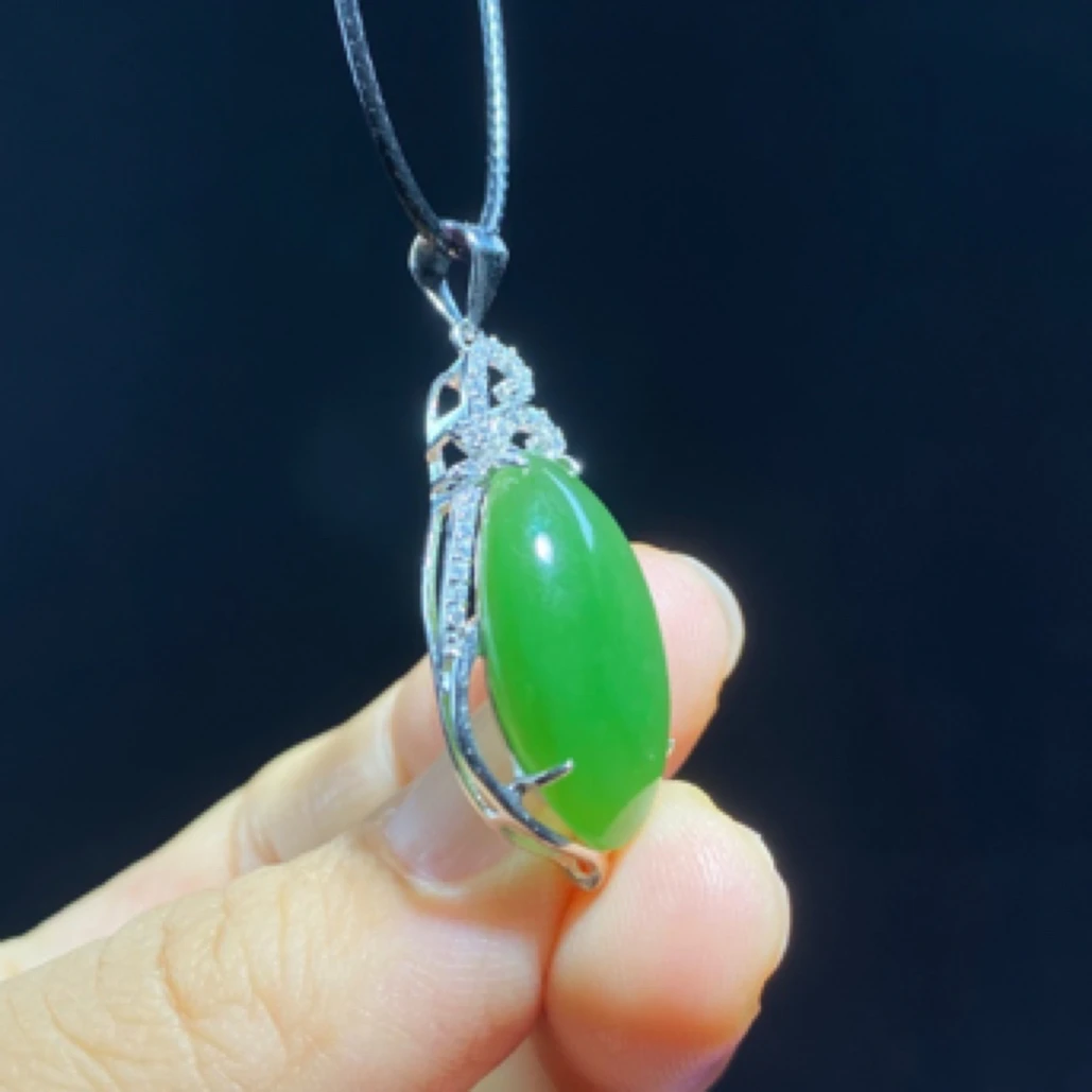 碧玉吊坠 满色马眼