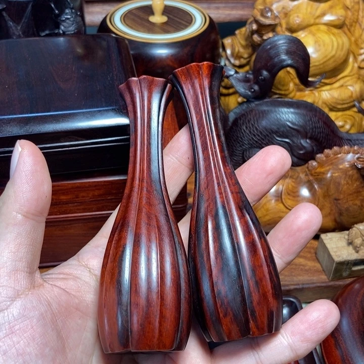 檀香紫檀（小叶紫檀）原*琴料瓶子一对