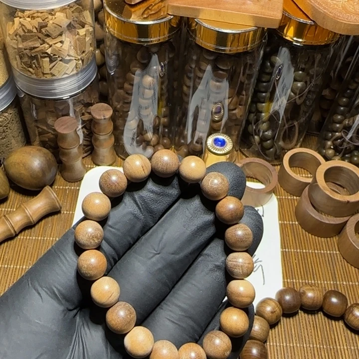 柒***如檀香木其他老山檀香1.0瑕疵