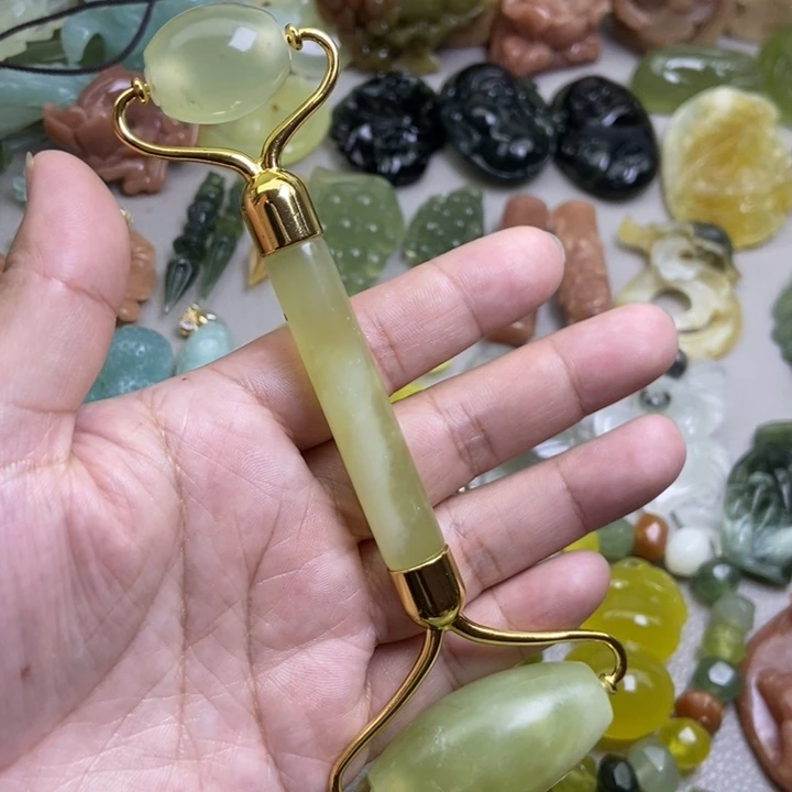 蛇纹石玉挂件未镶嵌