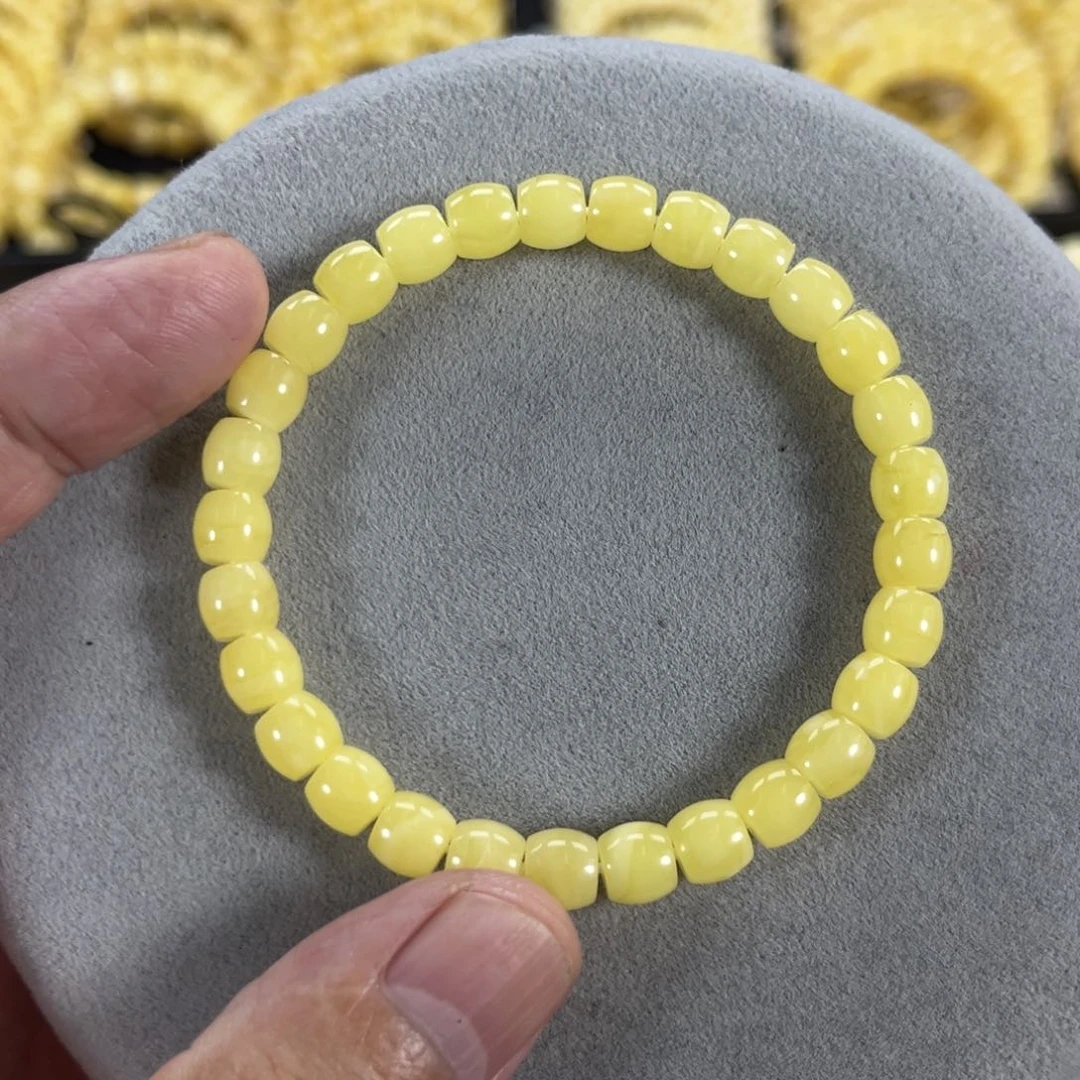 金珀手串未镶嵌回****…纯天然俄料奶白