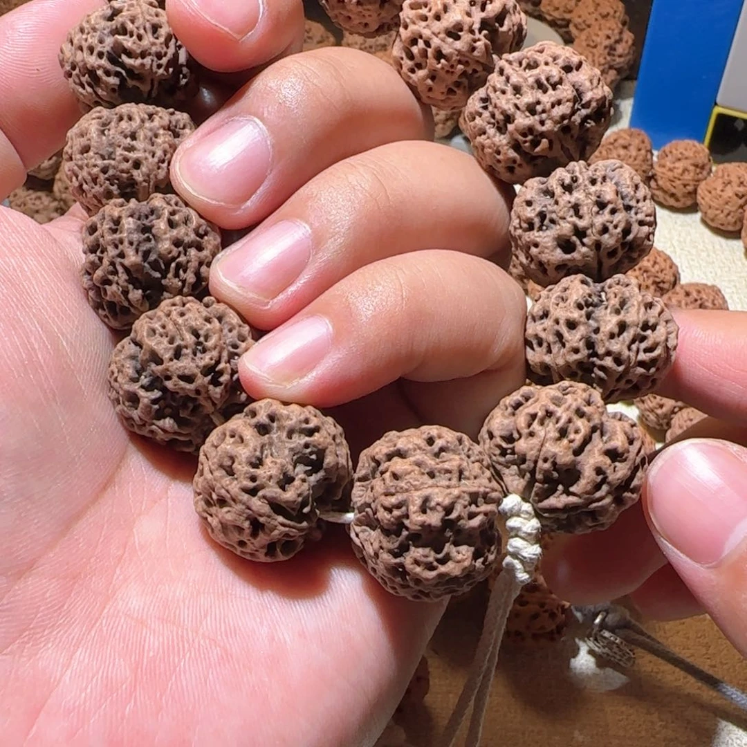 金刚菩提吊坠蜂窝