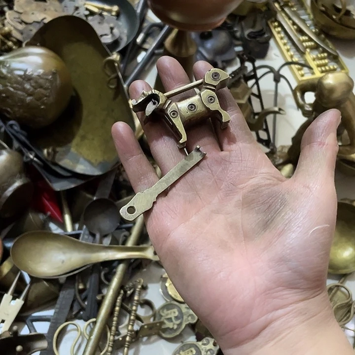 老式铜件古朴典雅的风格