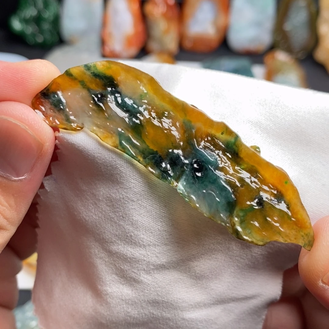 定制翡翠未镶嵌特色冰黄翡翠材料