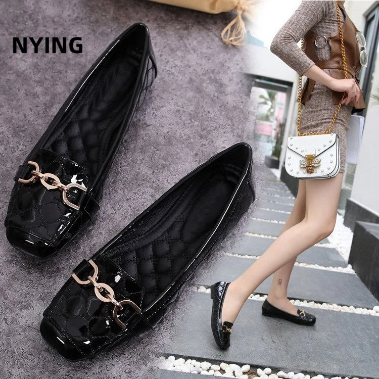 NYING单鞋女2025新款平底百搭时尚豆豆方头软皮33一43漆皮休闲鞋