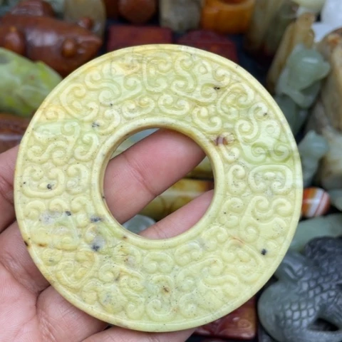 蛇纹石玉未镶嵌颈饰75