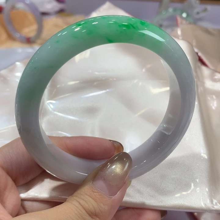 翡翠未镶嵌颈饰58.5圈口