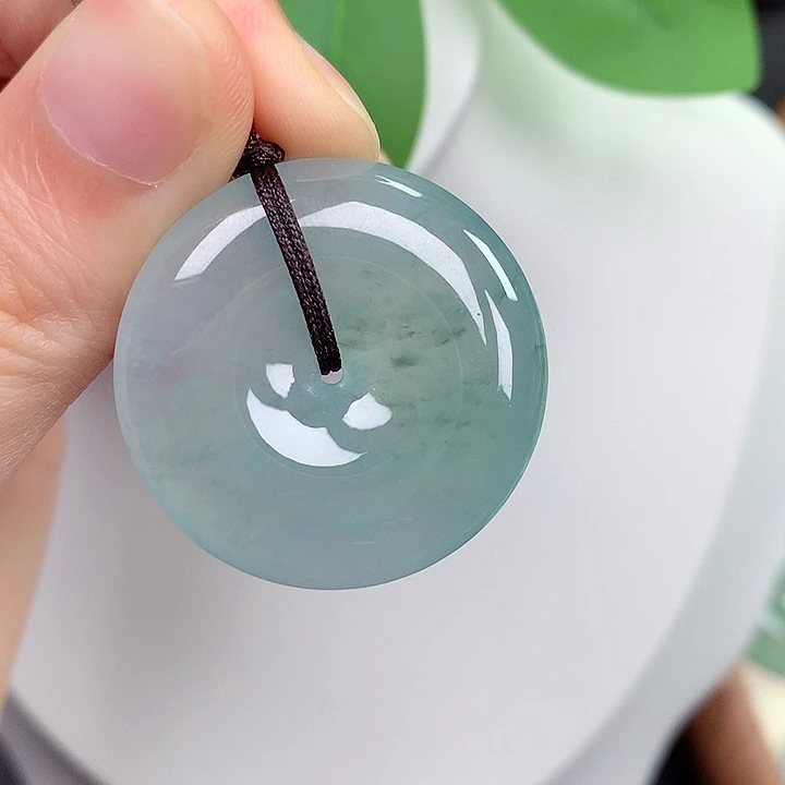 N****翡翠未镶嵌颈饰平安扣 31.1-6.5mm