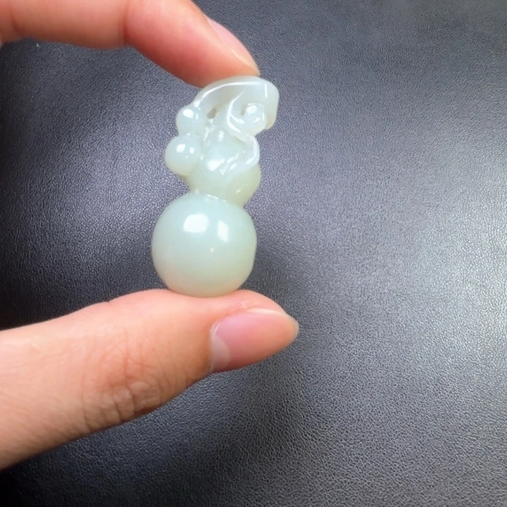 过***9和田玉未镶嵌挂件