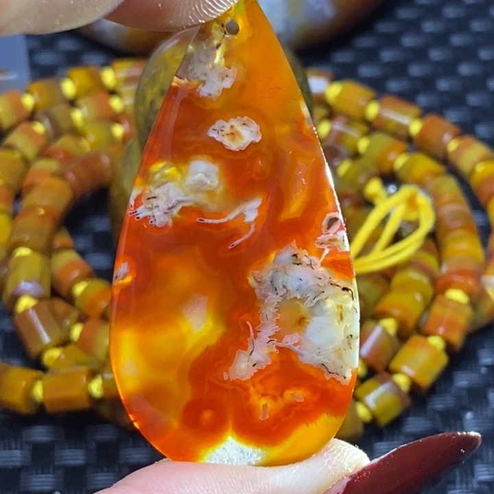 玛瑙/玉髓颈饰未镶嵌