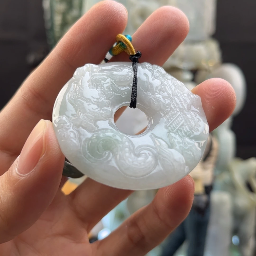 翡翠未镶嵌颈饰盘龙扣