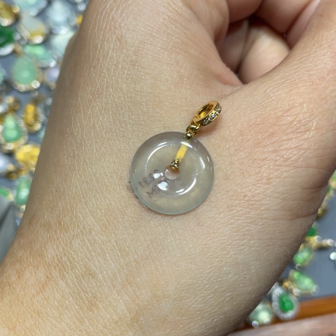 【闪购商品】翡翠吊坠(不含链)18K金镶嵌