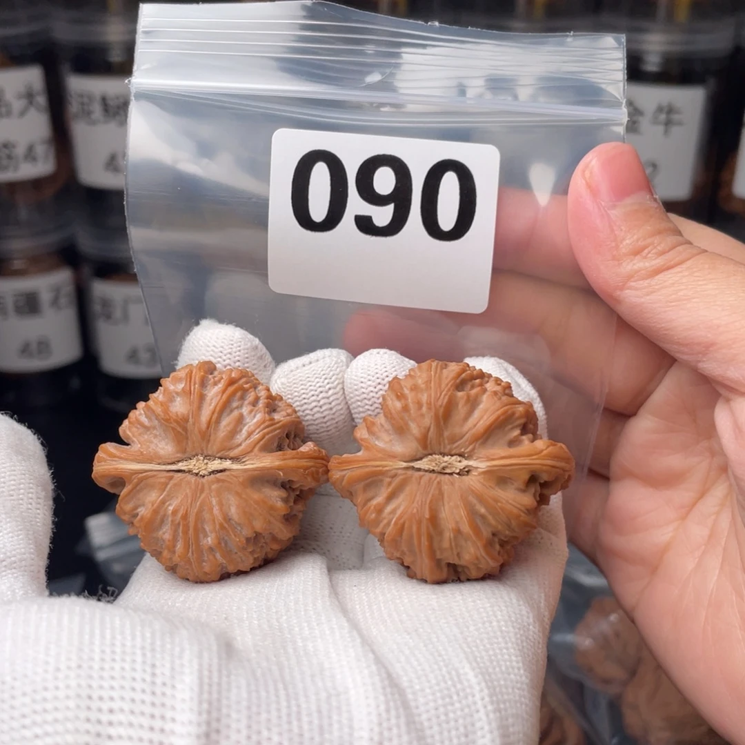 小***.把件文玩核桃40闷白