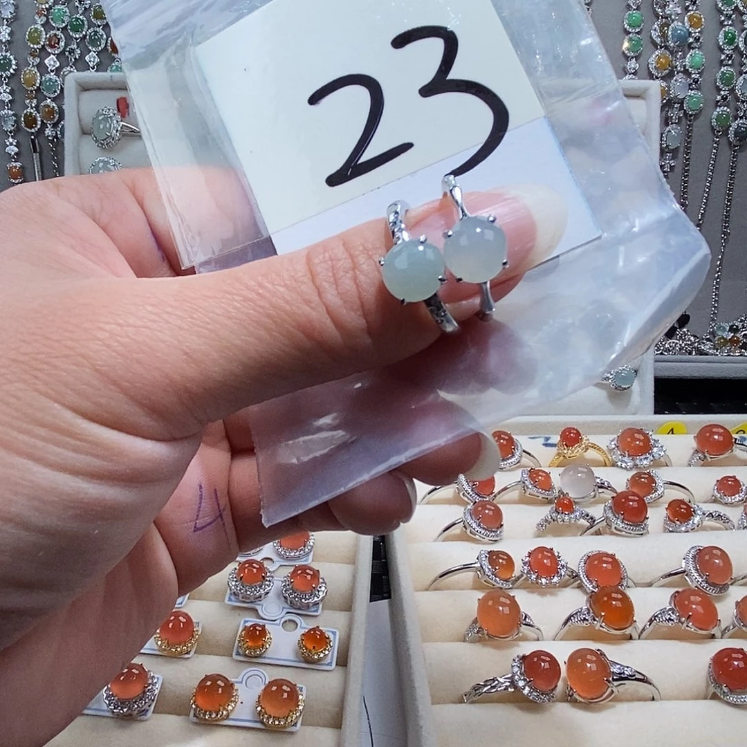 翡翠未镶嵌戒指缅甸