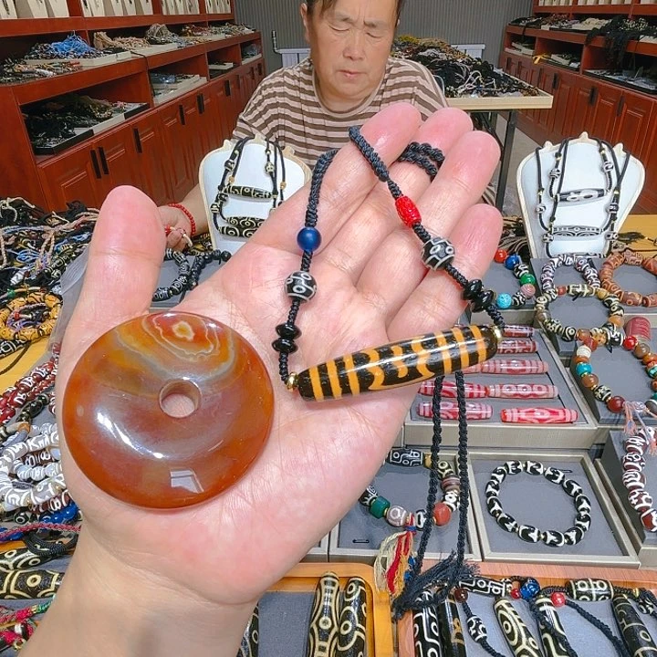 未镶嵌玛瑙/玉髓珠宝奇石