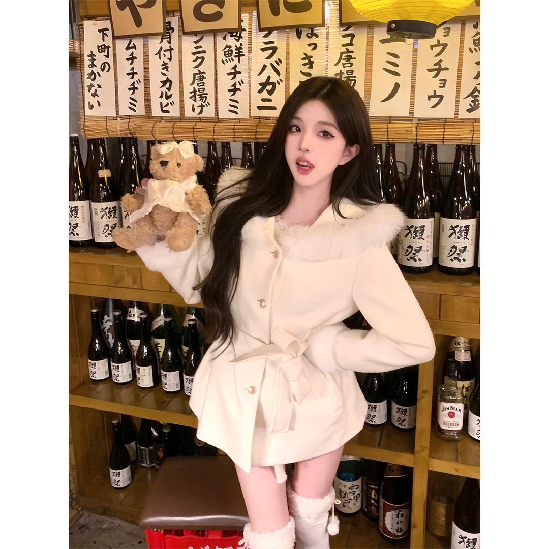 奶白色毛呢大衣 新款收腰设计毛毛连帽外套 韩剧女主shebyshj越南