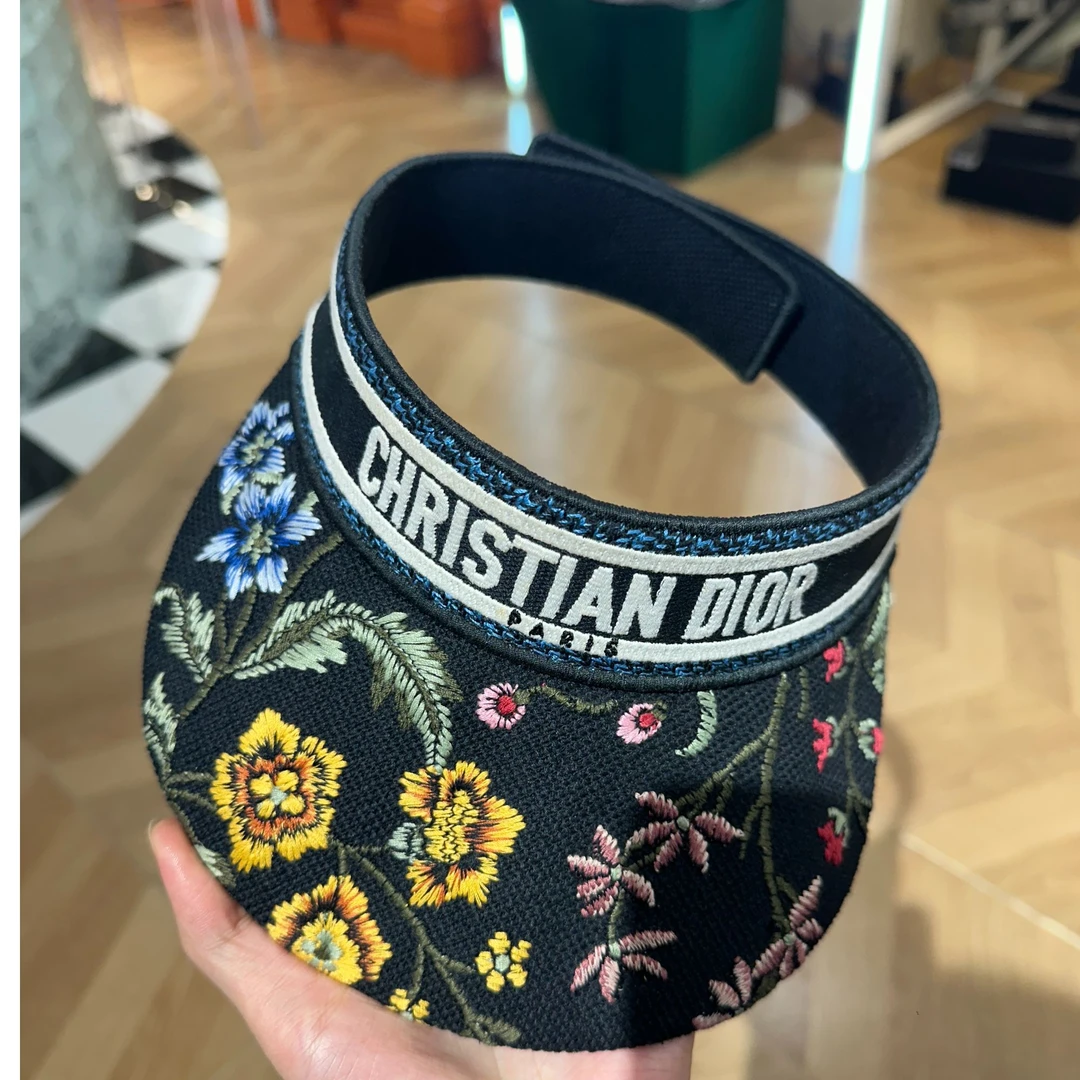 99新 DIOR/迪奥 7姐专场/黑色花卉 空顶帽