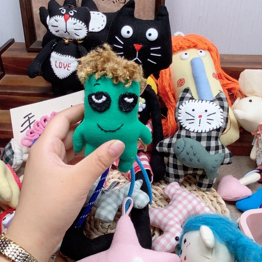 手作挂件绿色小人