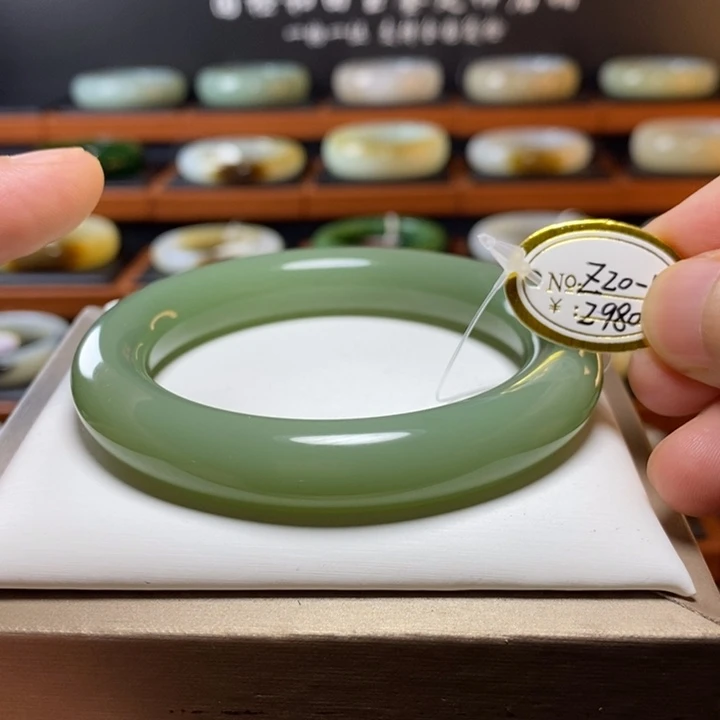 和田玉（碧玉）手镯未镶嵌