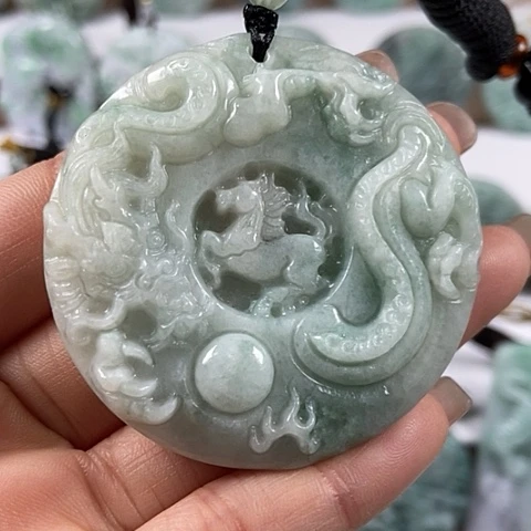 翡翠颈饰未镶嵌龙马精神两面工福利