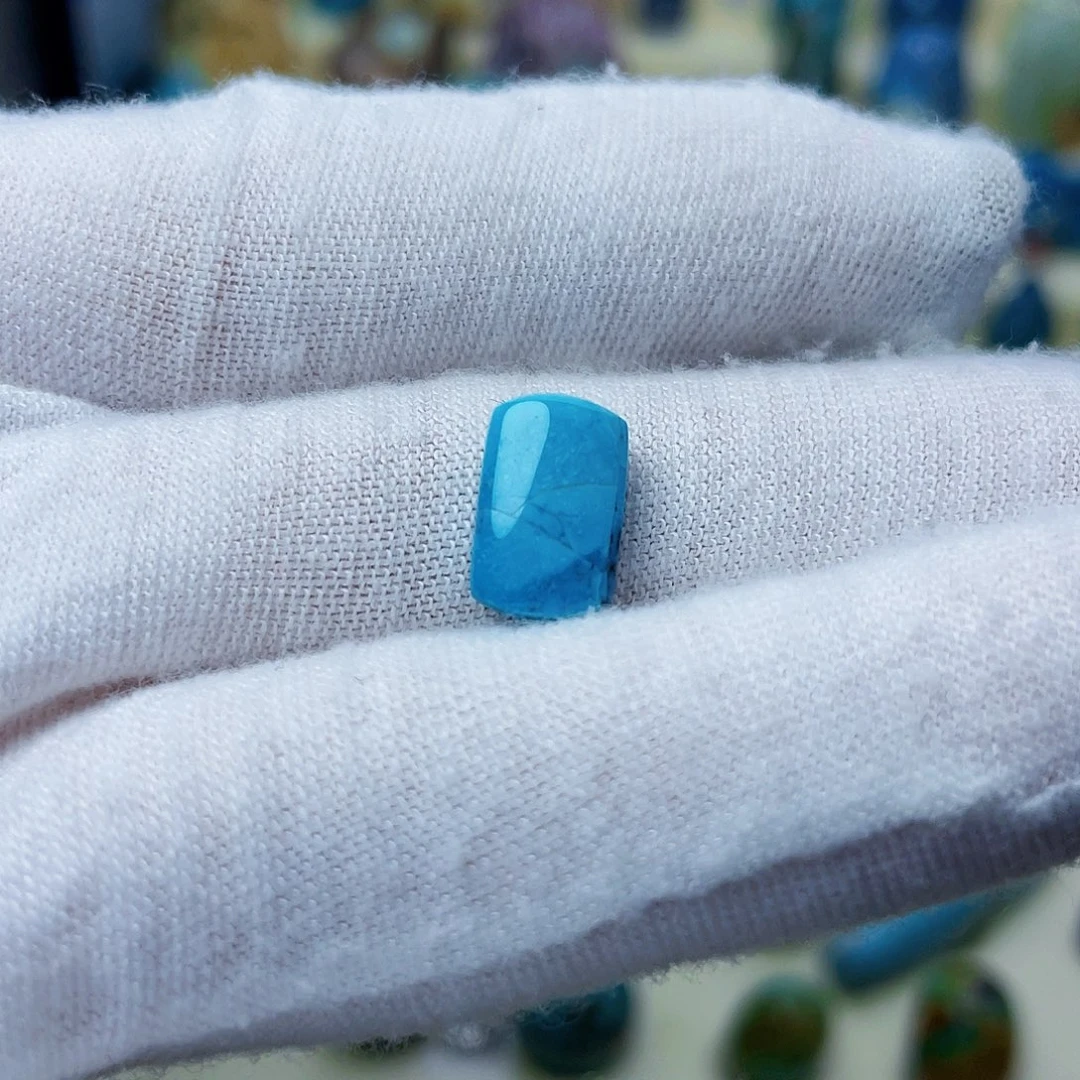 绿松石颈饰未镶嵌