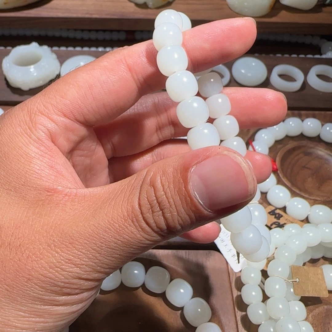 和田玉未镶嵌颈饰才*