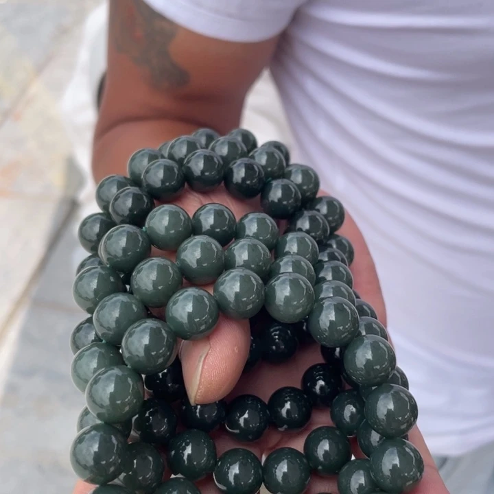 和田玉未镶嵌颈饰多样性发货，发其一