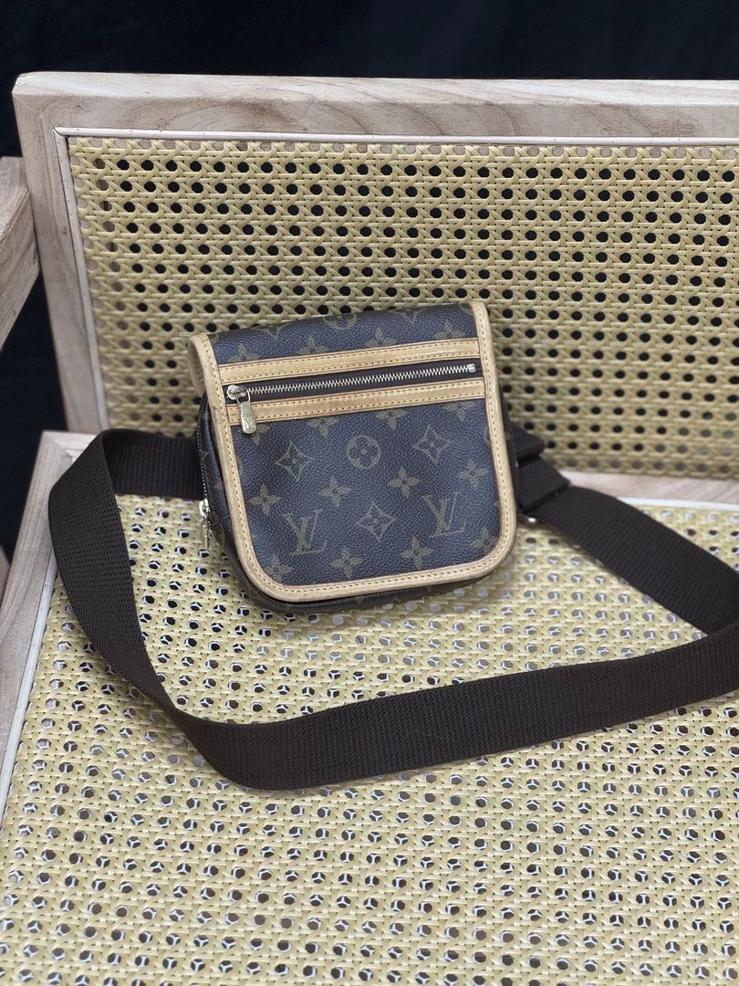 95新 LouisVuitton/路易威登 老花豆腐腰包胸包 经典百搭12300