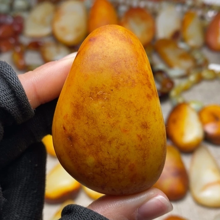 火***山和田玉未镶嵌手链