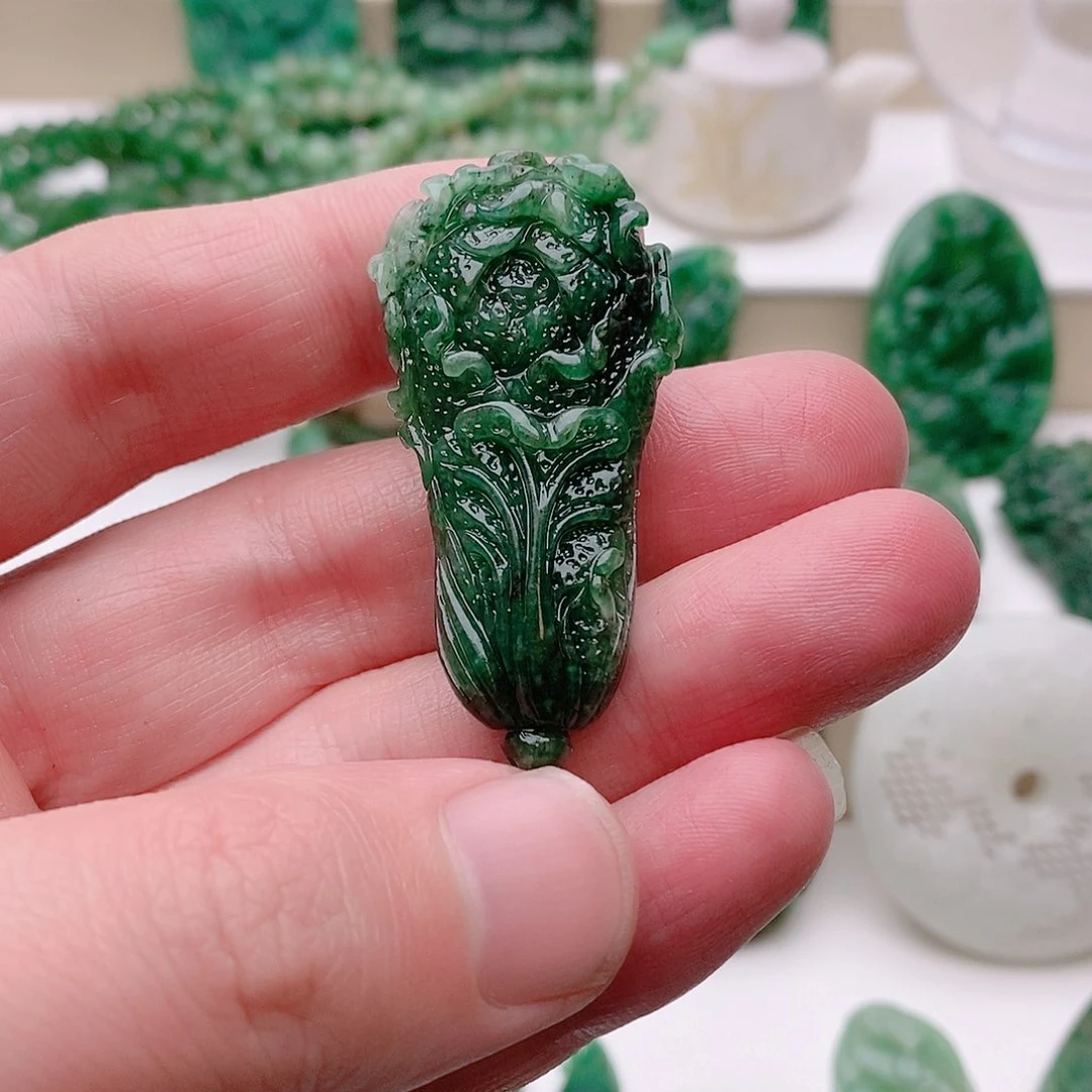 独山玉吊坠未镶嵌一***包