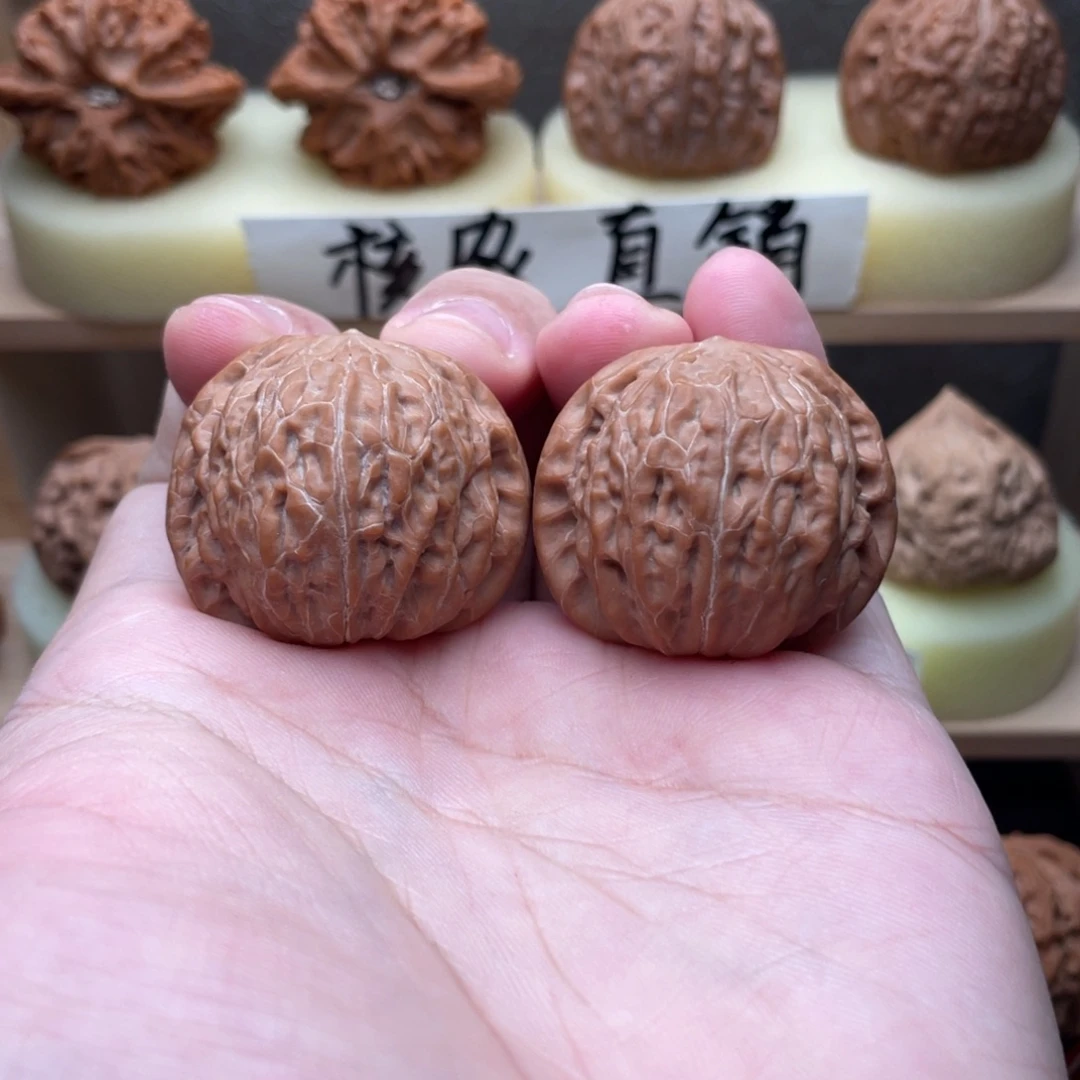 贾***吊坠文玩核桃全品铁锤手捻36➕交友价
