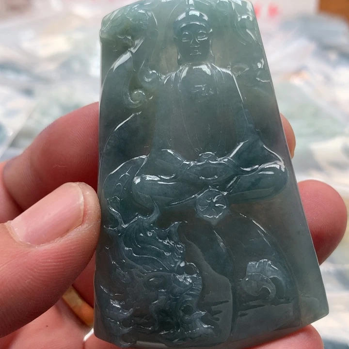 独***江翡翠未镶嵌颈饰保真天然a货翡翠