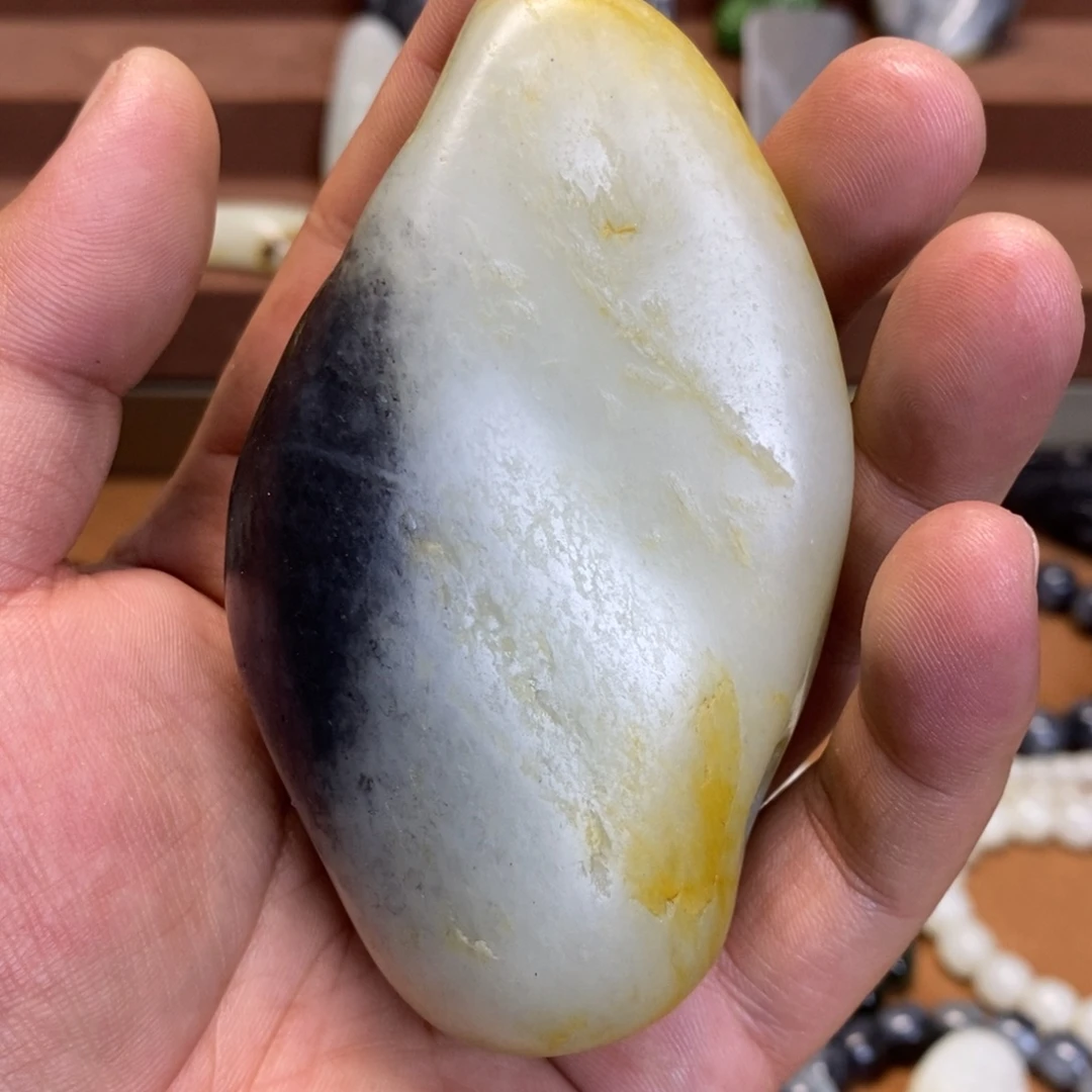 未镶嵌和田玉把件新疆和田玉青花三色原石手把