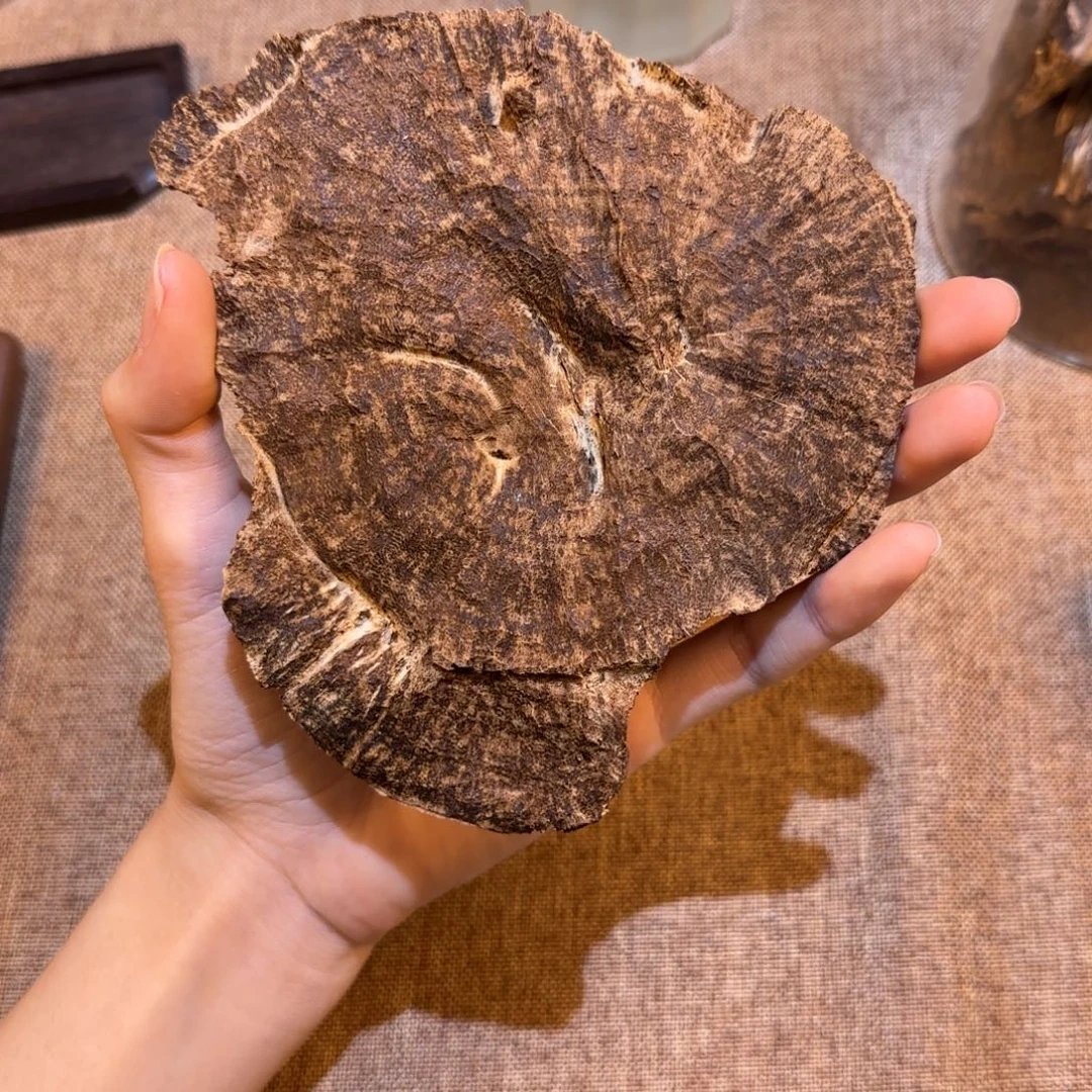 沉香海南老包头18克